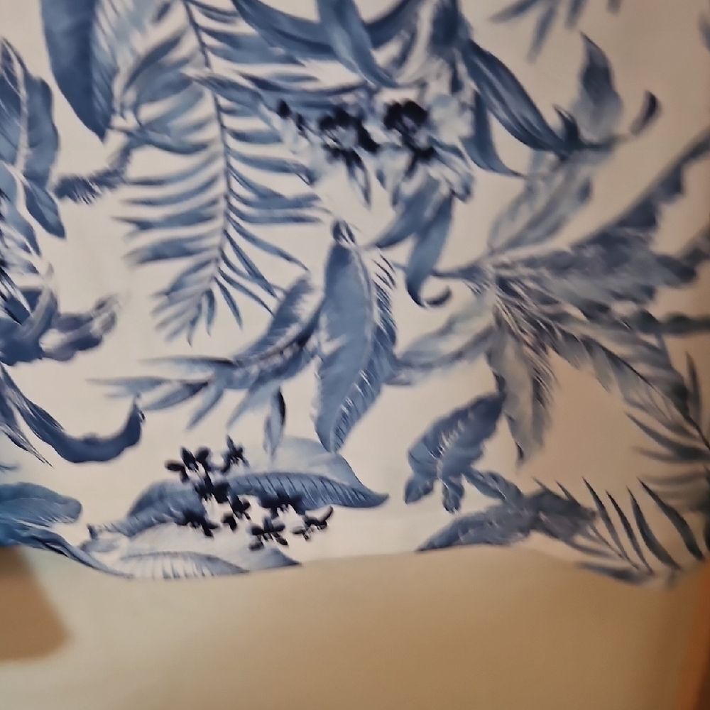 Tommy Bahama Blue and White Floral Mini Dress M 🍁 - Picture 5 of 7